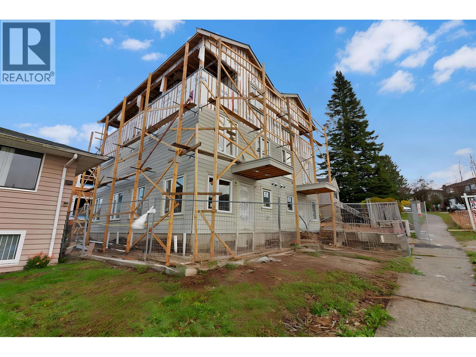 1 3581 HAIDA DRIVE